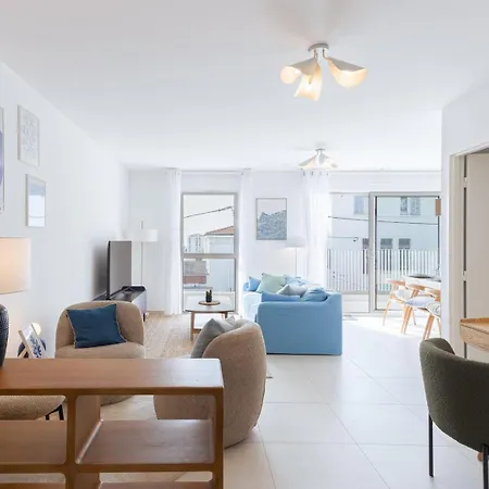 Clos Des Chenes - Terrace With Sea View, Modern, Ac * كان